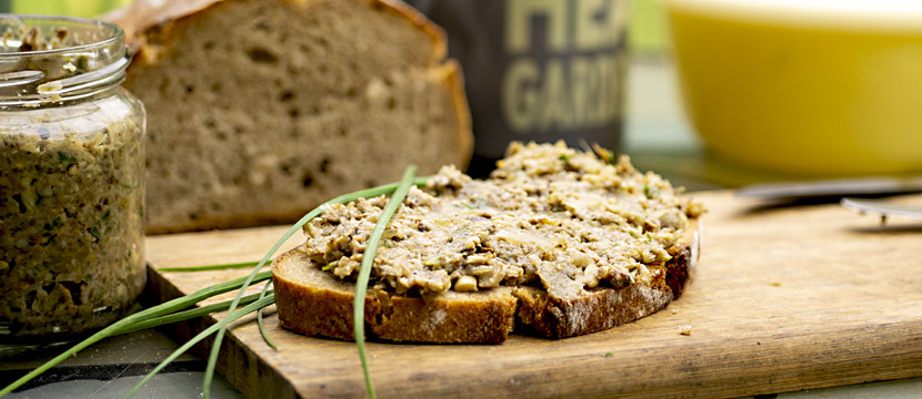 Champignon-Streich mit Schnittknoblauch